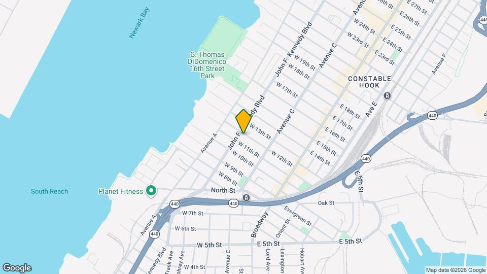 100 W 12th St Mapa y Detalles de la Ubicación