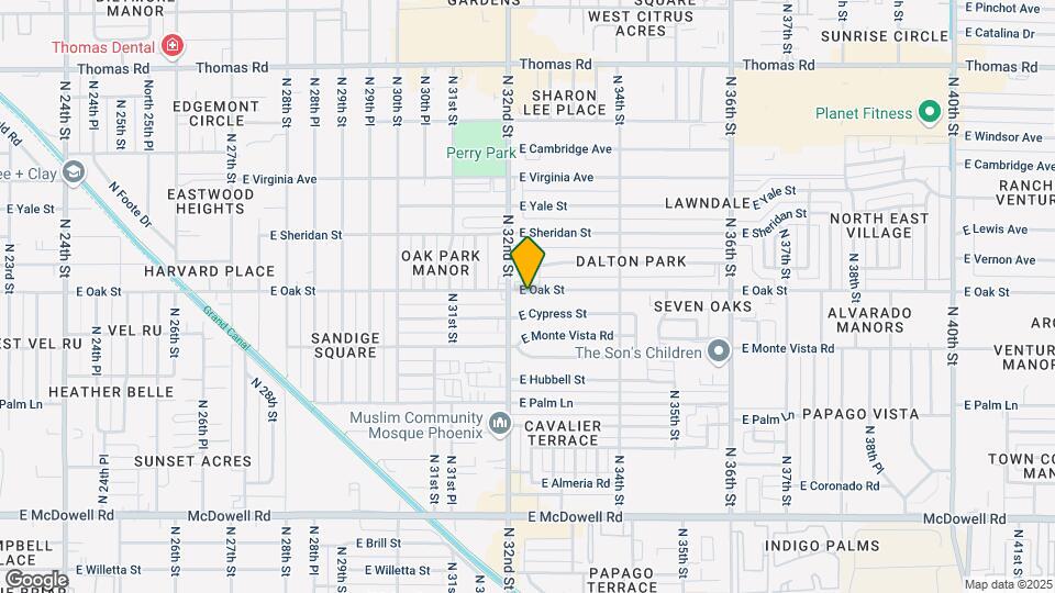 3219 E Oak St Map and Location Details