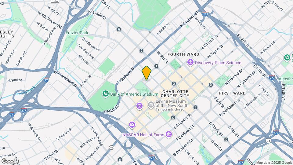 220 S Poplar St Mapa y Detalles de la Ubicación