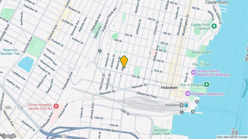 111 Madison St Mapa y Detalles de la Ubicación