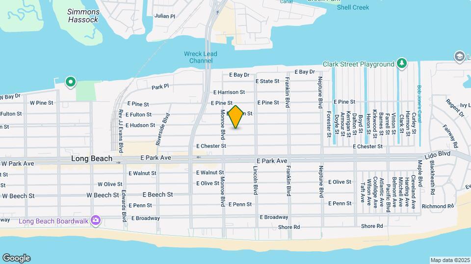 331 E Market St Map and Location Details