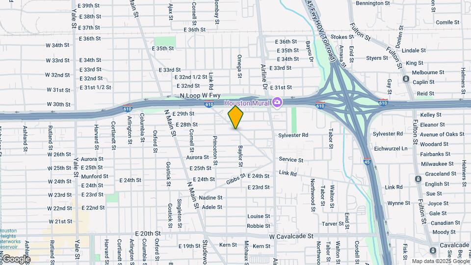 1015 E 27th St Map and Location Details