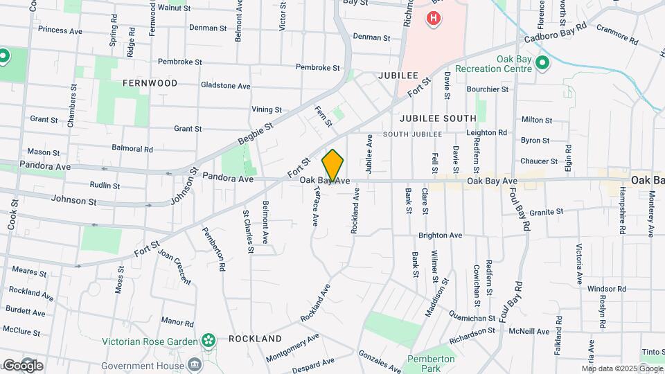 1653 Oak Bay Ave Map and Location Details