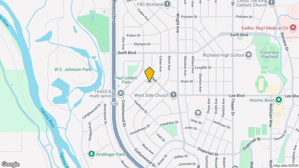 653 Cedar Ave Map and Location Details