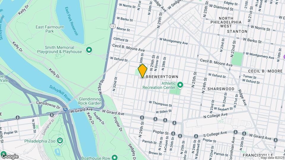 1445 N Myrtlewood St Mapa y Detalles de la Ubicación