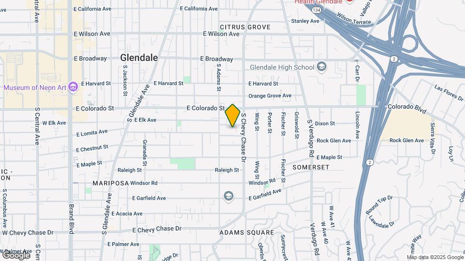 1122 E Elk Ave Mapa y Detalles de la Ubicación