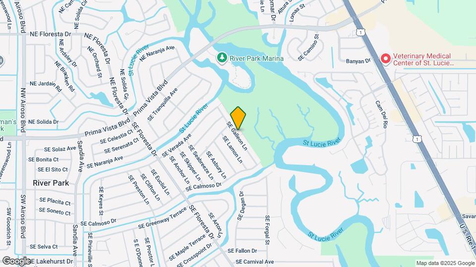 427 SE Galleon Ln Map and Location Details