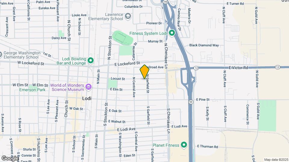 428 E Locust St Map and Location Details