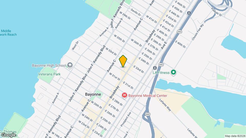 17 W 32nd St Map and Location Details