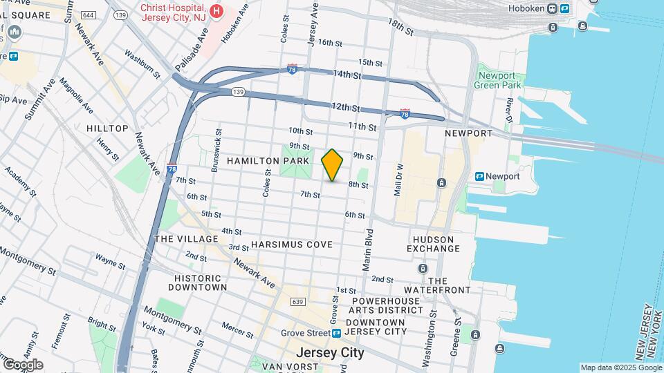 213 8th St Map and Location Details