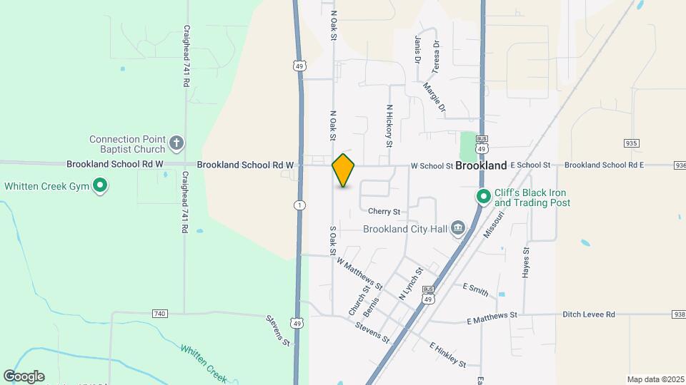 107 S Oak St Map and Location Details