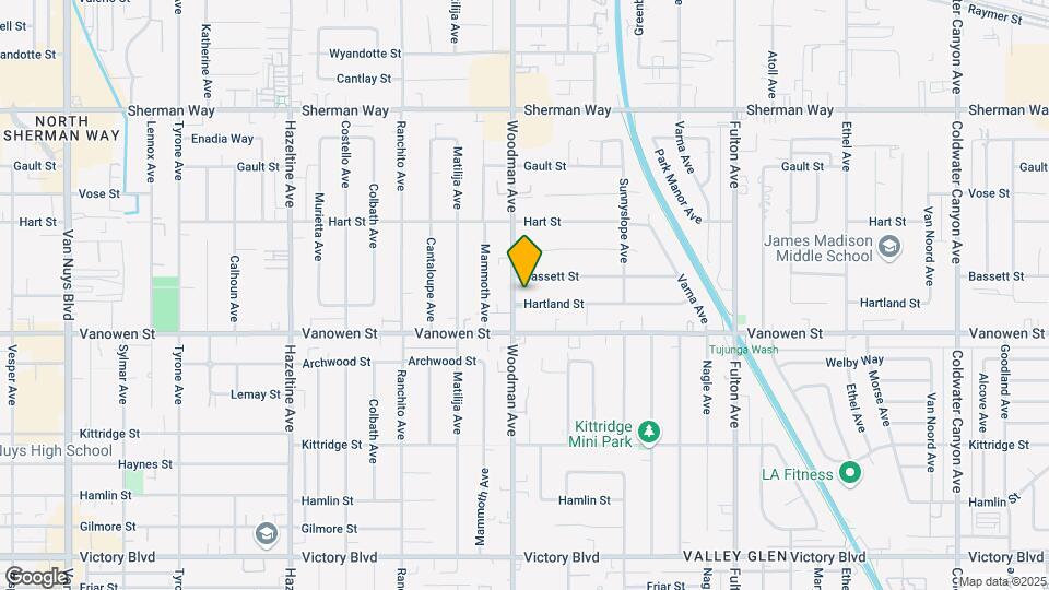 6844 Woodman Ave, Unit 208 Mapa y Detalles de la Ubicación