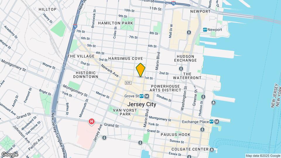 215 1st St Map and Location Details