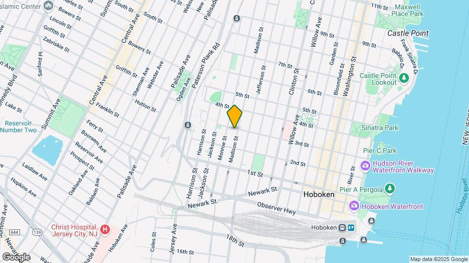 228 Madison St Map and Location Details