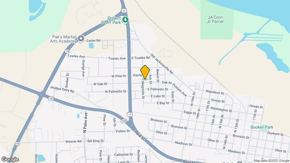 200 E Oak St Map and Location Details