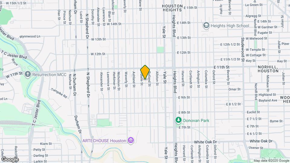 413 W 10th St Map and Location Details