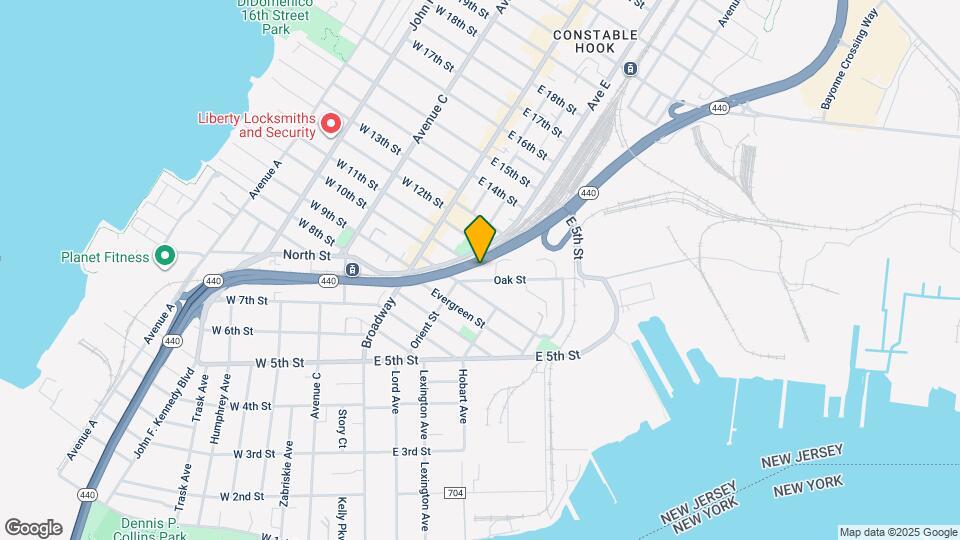 13 Oak St, Unit 2 Map and Location Details