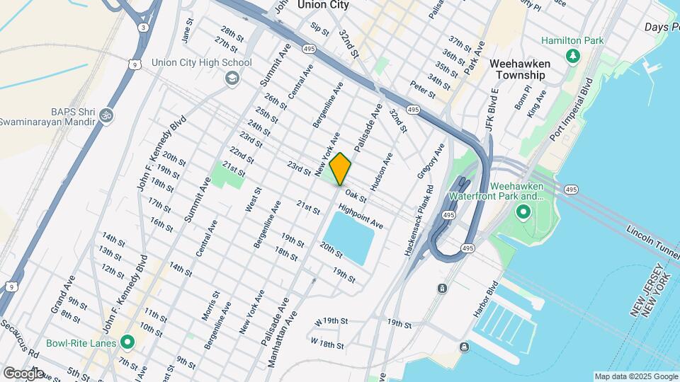 229 Oak St Map and Location Details