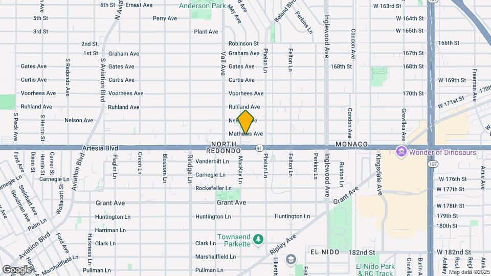 2404 Mathews Ave Mapa y Detalles de la Ubicación