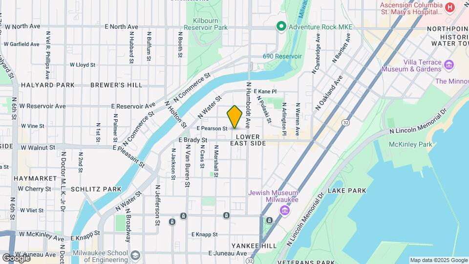 1720 N Astor St, Unit 1720A Map and Location Details