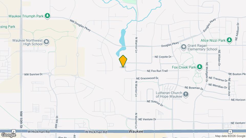 122 NW Pike Cir Map and Location Details