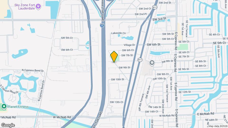 825 SW 10th Dr Map and Location Details