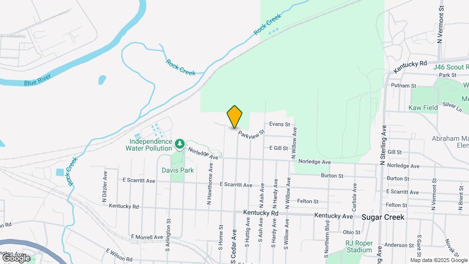 332 N Cedar Ave Map and Location Details