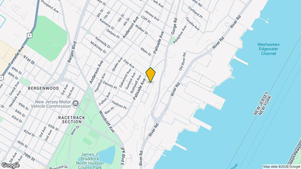 8 Laird Pl Map and Location Details