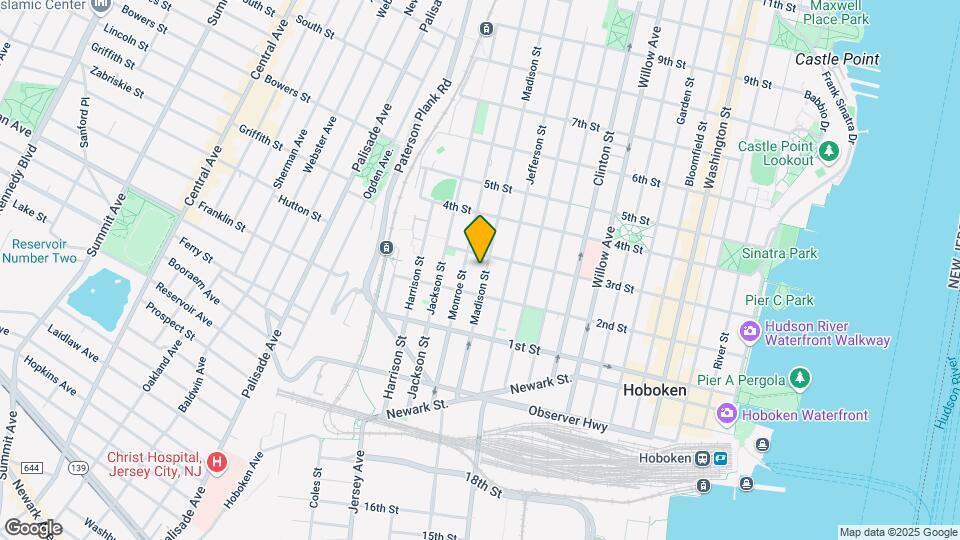218 Madison St Map and Location Details