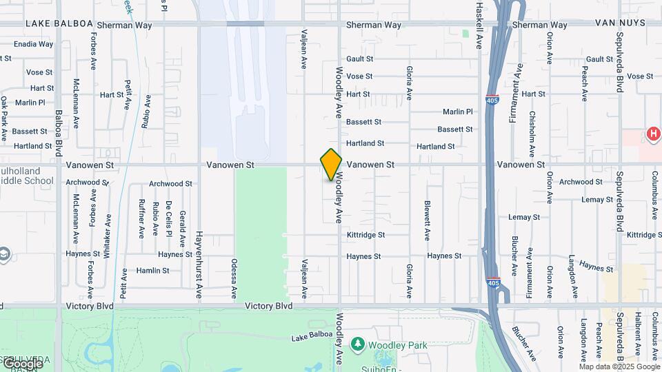 6729 Woodley Ave Map and Location Details