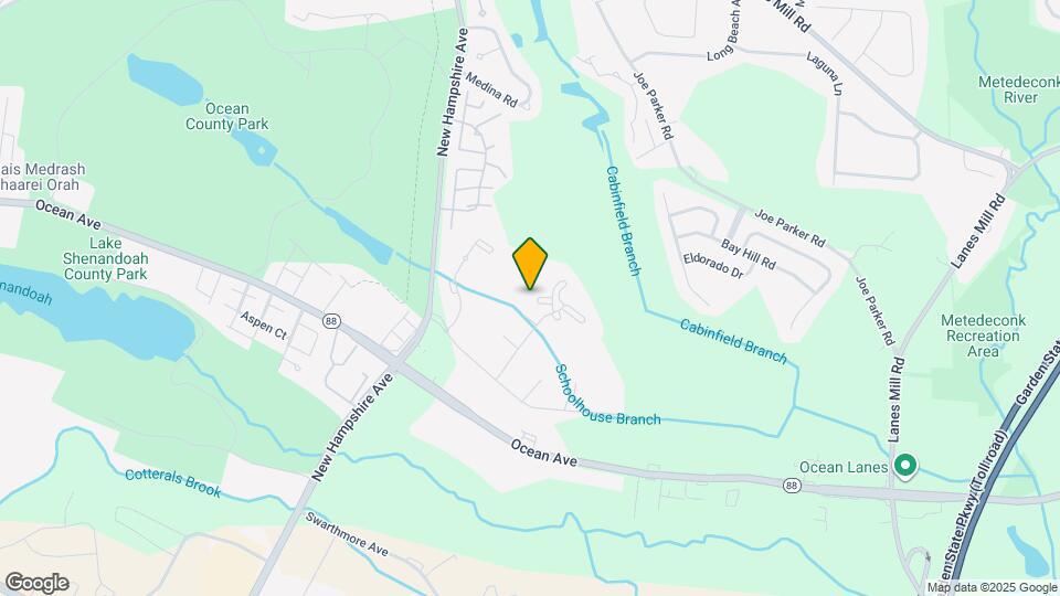 Woodlake Apartment Community and Nearby Lakewood Apartments For Rent