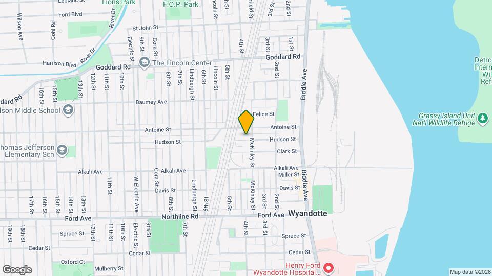 320 Hudson St Map and Location Details