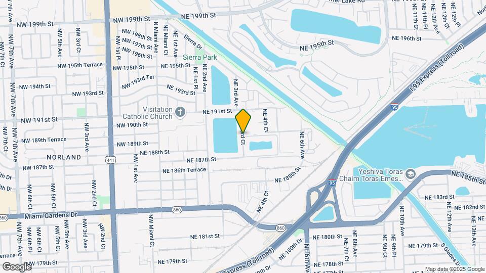 Pinnacle Lakes Apartments Map and Location Details