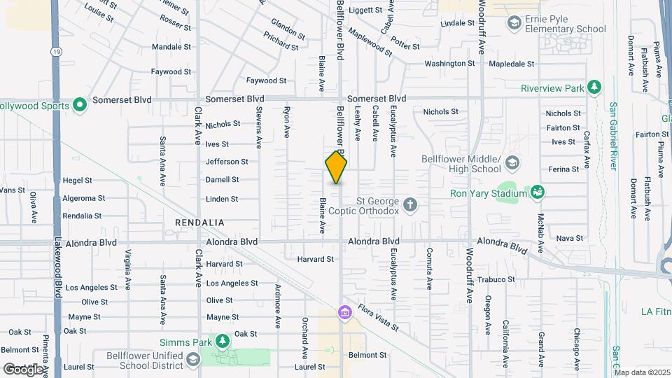 15533 Bellflower Blvd Map and Location Details