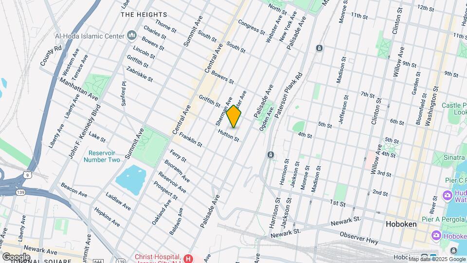 207 New York Ave Map and Location Details