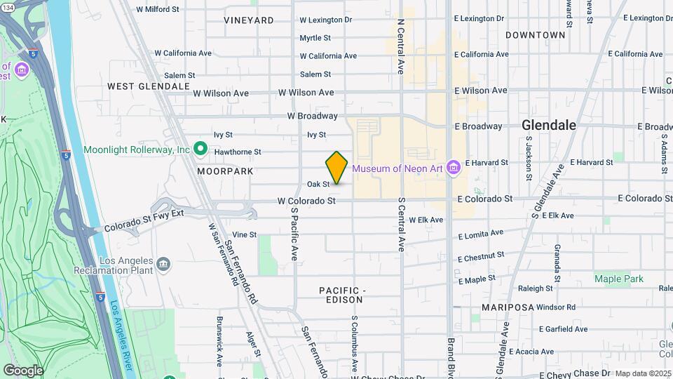 424 Oak St, Unit 227 Mapa y Detalles de la Ubicación