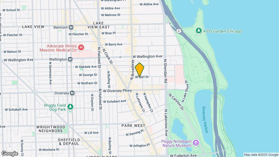 549 W Surf St, Unit M04B Map and Location Details