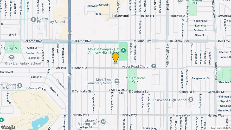 4713 Clark Ave Map and Location Details