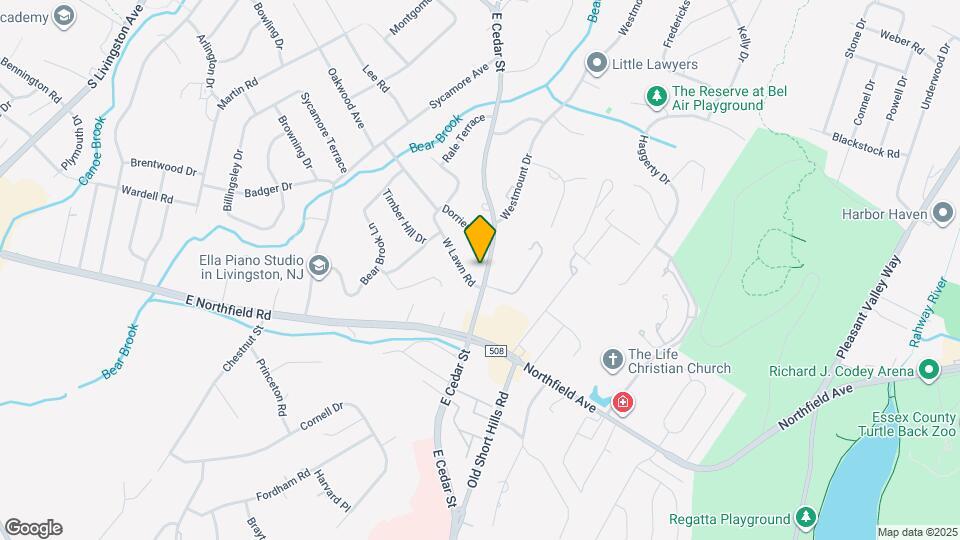 328 E Cedar St Map and Location Details