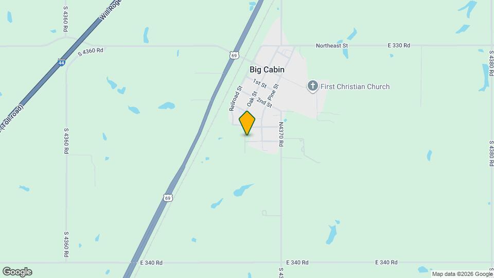 490 S Oak St Map and Location Details