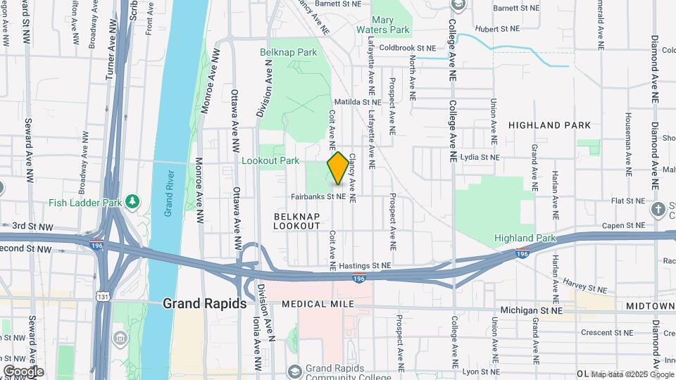 704 Coit Ave NE Map and Location Details