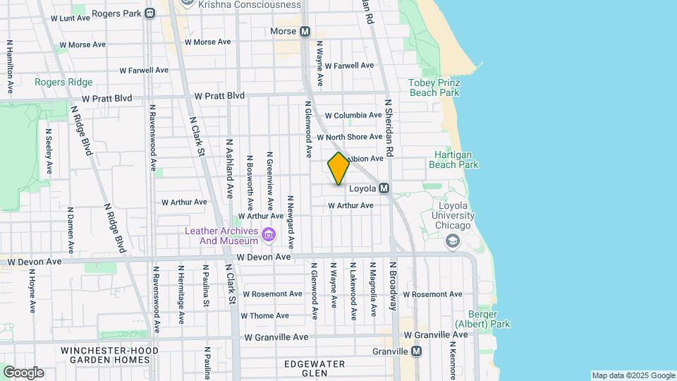 6526 N Lakewood Ave Map and Location Details