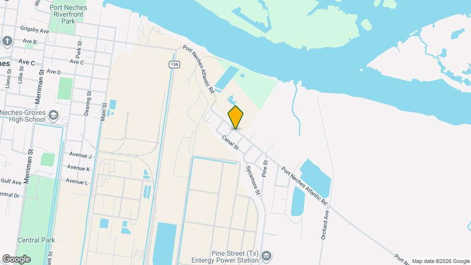 304 Oak St Map and Location Details