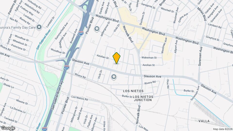 8421 Decosta Ave Mapa y Detalles de la Ubicación