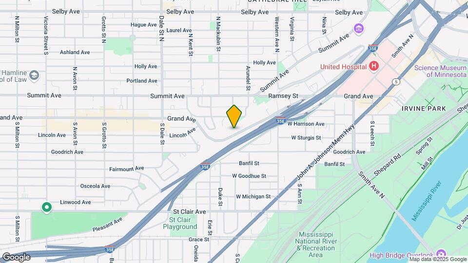 469-471 Grand Ave Mapa y Detalles de la Ubicación