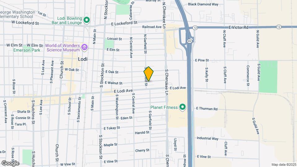 504 E Walnut St Map and Location Details