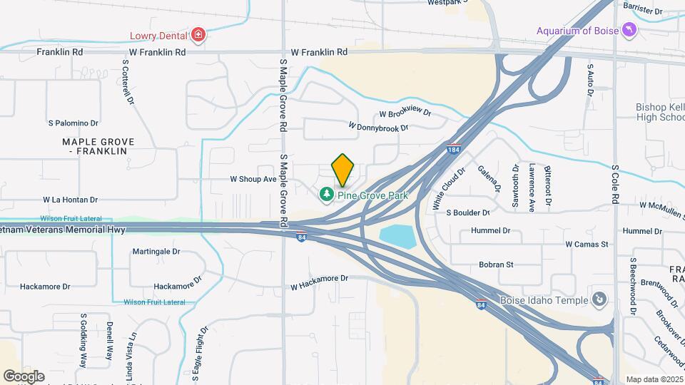 8736 W Pine Valley Ln Mapa y Detalles de la Ubicación