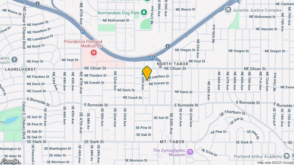 5625 NE Everett St Mapa y Detalles de la Ubicación