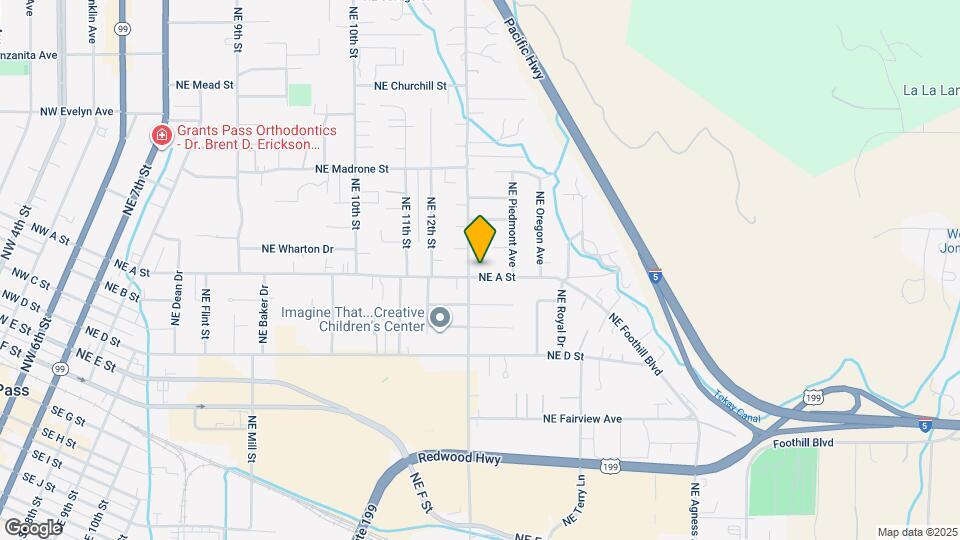 1424 NE A St Mapa y Detalles de la Ubicación