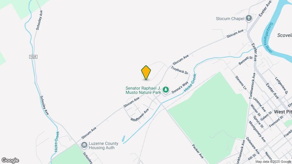 27 Fairway Dr, Unit Short term rental’s Map and Location Details